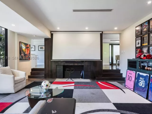Продажа дома по адресу 1548 Biarritz Dr - фото 8897109