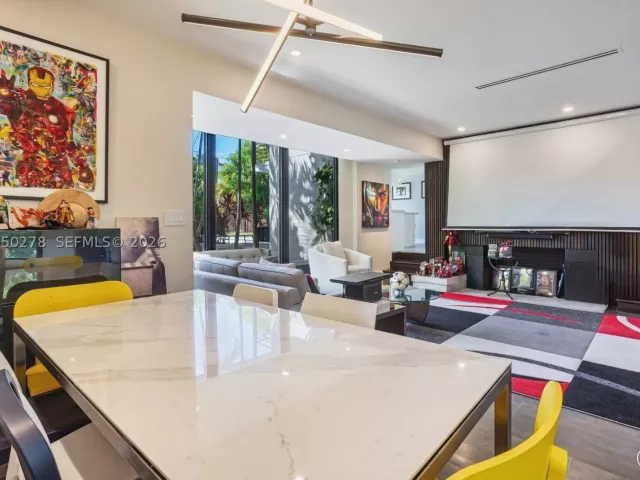 Продажа дома по адресу 1548 Biarritz Dr - фото 8897110