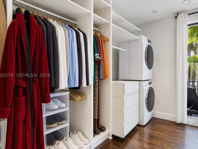 Продажа дома по адресу 1548 Biarritz Dr - фото 8897111