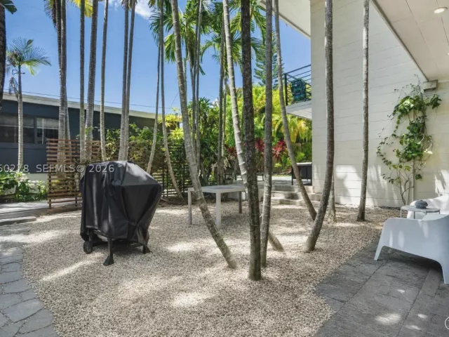 Продажа дома по адресу 1548 Biarritz Dr - фото 8897100