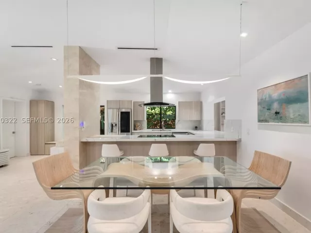 Продажа дома по адресу 771 Fairway Dr - фото 9264478