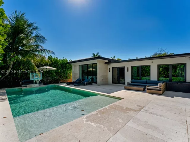 Продажа дома по адресу 771 Fairway Dr - фото 9264465