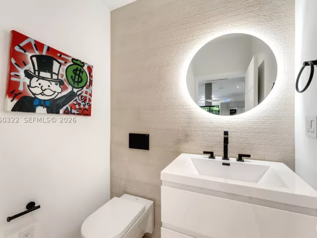 Продажа дома по адресу 771 Fairway Dr - фото 9264498