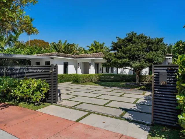 Продажа дома по адресу 771 Fairway Dr - фото 9264504