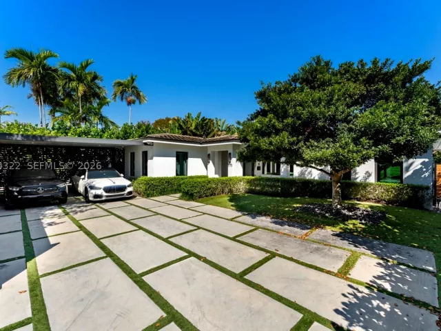 Продажа дома по адресу 771 Fairway Dr - фото 9264505