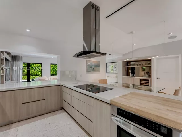 Продажа дома по адресу 771 Fairway Dr - фото 9264471