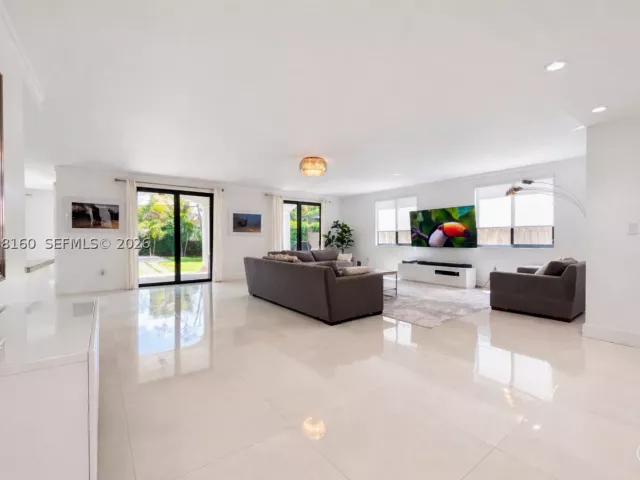 Продажа дома по адресу 471 SW 30th Rd - фото 8880318