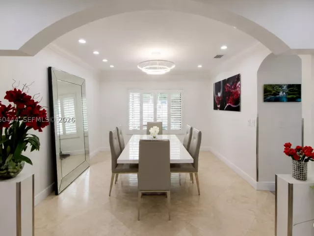 Продажа дома по адресу 16075 SW 149th Ter - фото 8955324