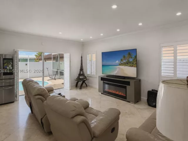Продажа дома по адресу 16075 SW 149th Ter - фото 8955325