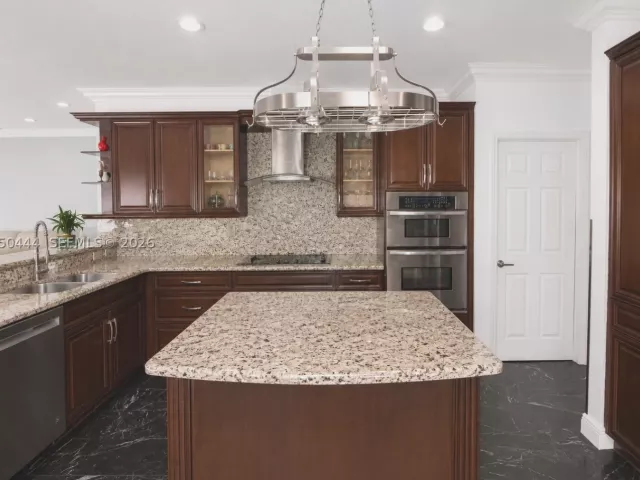 Продажа дома по адресу 16075 SW 149th Ter - фото 8955329