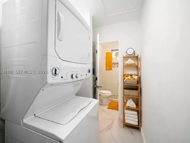 Продажа дома по адресу 810 NW 21st Ct - фото 8892028