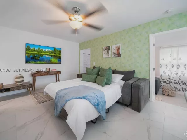 Продажа дома по адресу 810 NW 21st Ct - фото 8892031