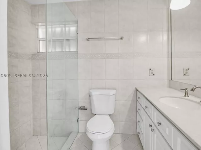 Продажа дома по адресу 19721 SW 122nd Pl - фото 8880751