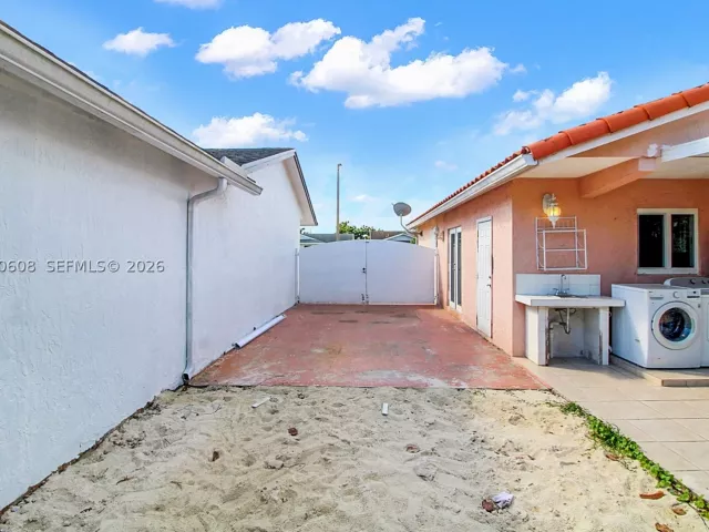 Продажа дома по адресу 19721 SW 122nd Pl - фото 8880755