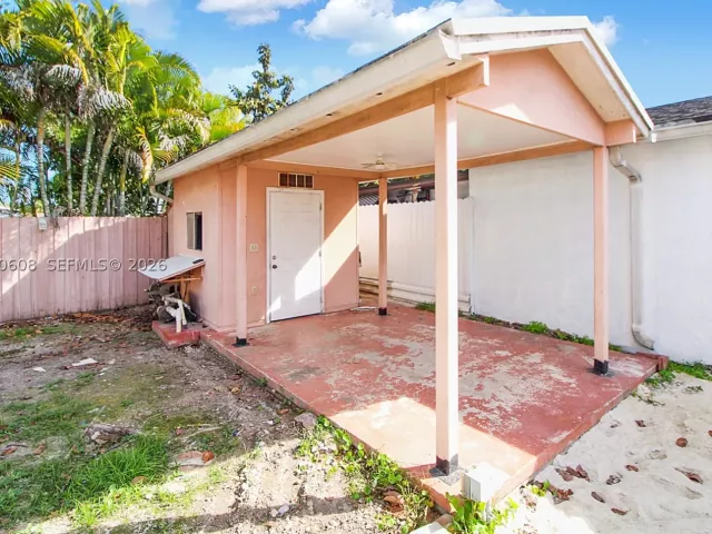 Продажа дома по адресу 19721 SW 122nd Pl - фото 8880757