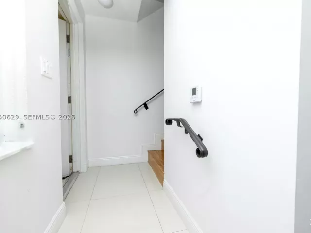 Продажа дома по адресу 18451 NE 27th Pl - фото 9478543