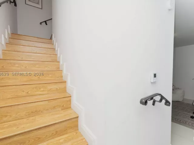 Продажа дома по адресу 18451 NE 27th Pl - фото 9478544