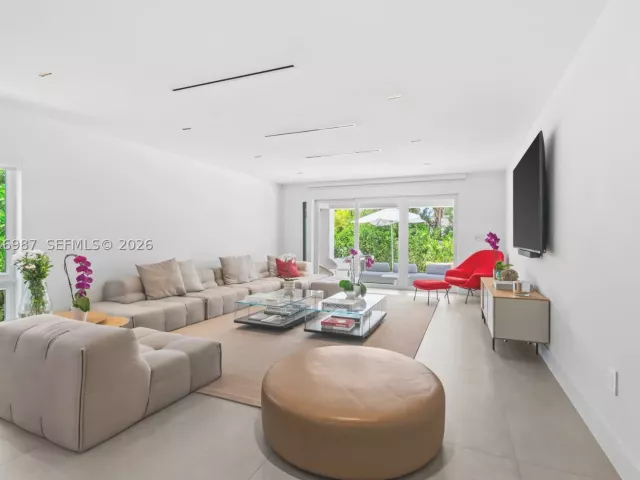 Продажа дома по адресу 9033 Emerson Ave - фото 8881171