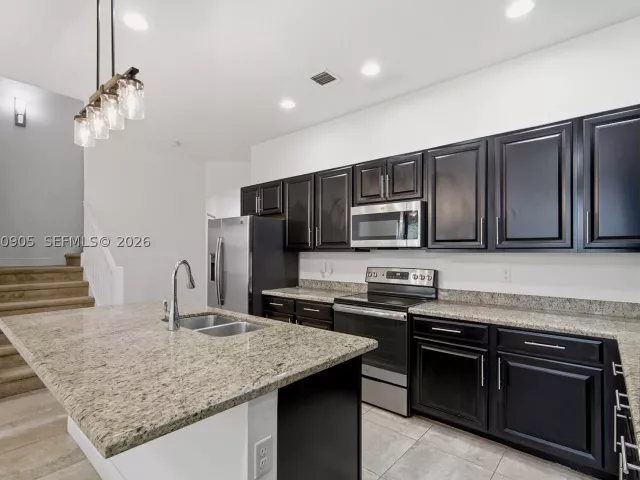 Продажа дома по адресу 12441 NW 18th Ct - фото 8947279