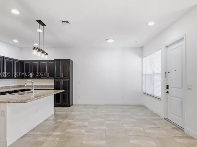 Продажа дома по адресу 12441 NW 18th Ct - фото 8947283