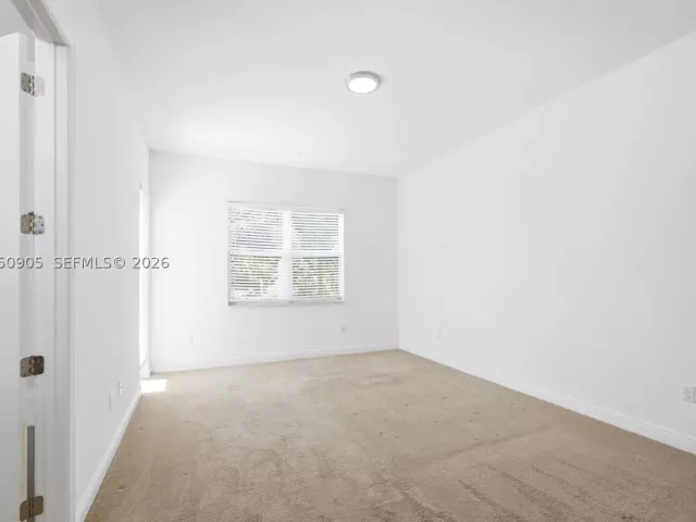 Продажа дома по адресу 12441 NW 18th Ct - фото 8947290