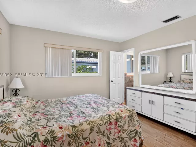 Продажа дома по адресу 206 N 32nd Ave - фото 9124007