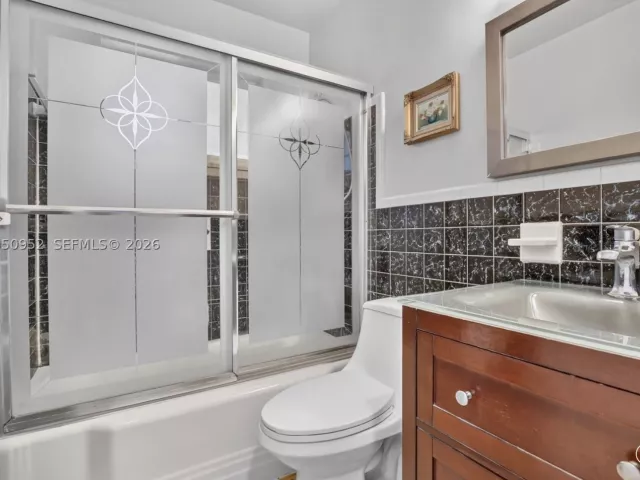 Продажа дома по адресу 206 N 32nd Ave - фото 9124019