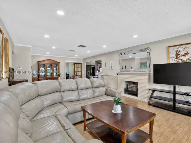 Продажа дома по адресу 206 N 32nd Ave - фото 9123970