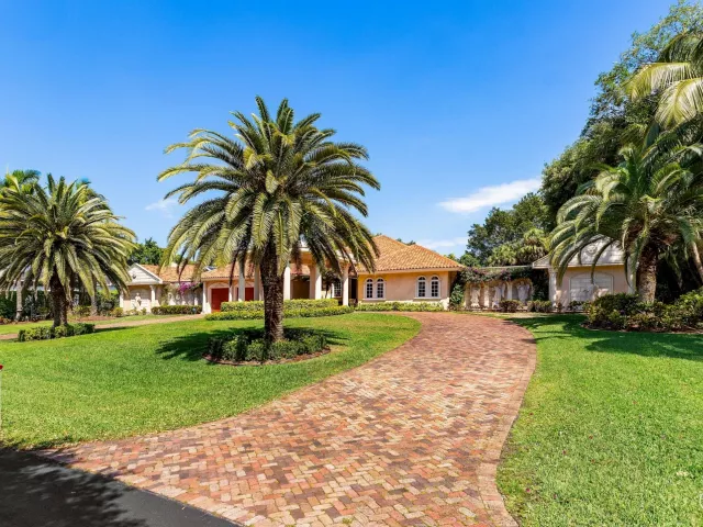 Продажа дома по адресу 16090 Rio Del Paz - фото 8928429