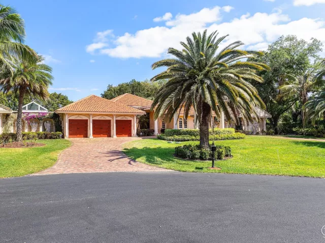 Продажа дома по адресу 16090 Rio Del Paz - фото 8928432
