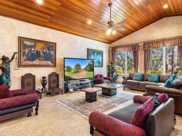 Продажа дома по адресу 16090 Rio Del Paz - фото 8928439