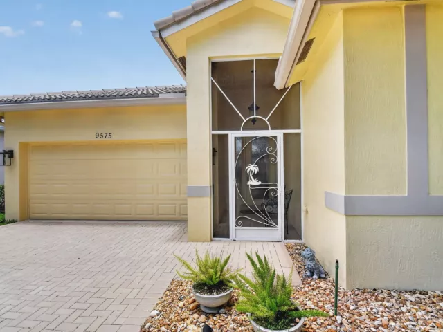 Продажа дома по адресу 9575 Sandpiper Shores Way - фото 8889141