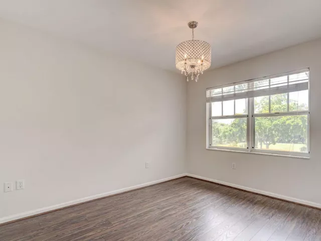Продажа дома по адресу 804 SW 4th Avenue - фото 9283387