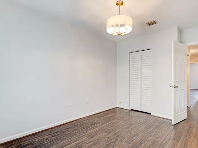 Продажа дома по адресу 804 SW 4th Avenue - фото 9283389