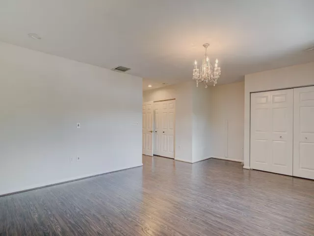 Продажа дома по адресу 804 SW 4th Avenue - фото 9283394
