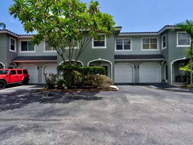 Продажа дома по адресу 804 SW 4th Avenue - фото 9283378