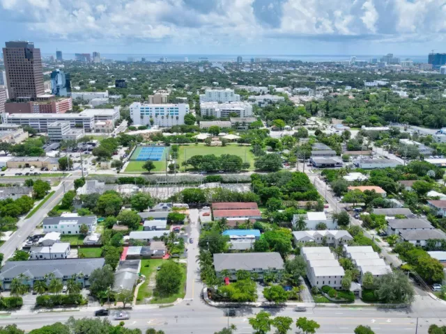 Продажа дома по адресу 804 SW 4th Avenue - фото 9283379