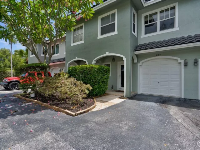 Продажа дома по адресу 804 SW 4th Avenue - фото 9283382