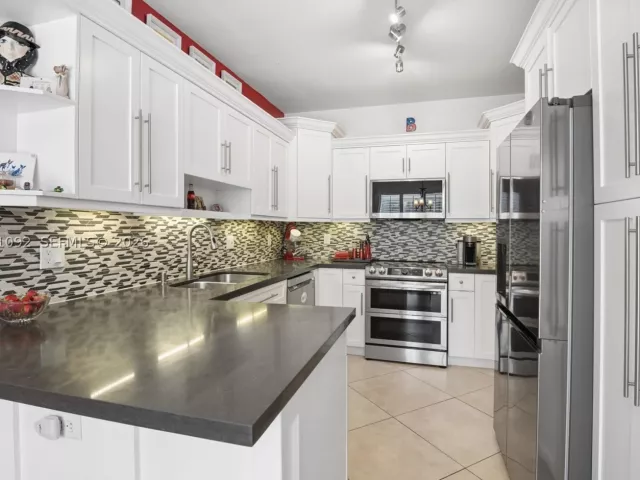 Продажа дома по адресу 1140 Weeping Willow Way - фото 8911753