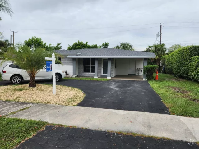 Продажа дома по адресу 401 SE 1st Avenue - фото 9278734