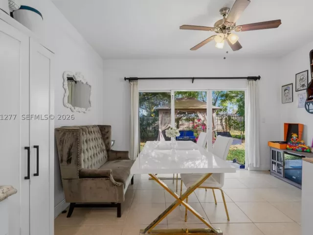 Продажа дома по адресу 357 NE 35th Ter - фото 8882967