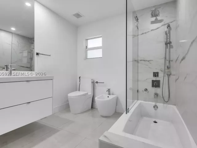 Продажа дома по адресу 12685 NW Miami Ct - фото 8884833