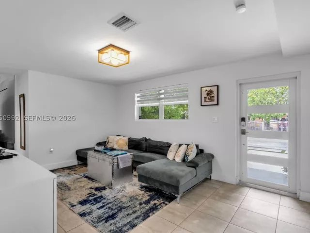 Продажа дома по адресу 12685 NW Miami Ct - фото 8884820