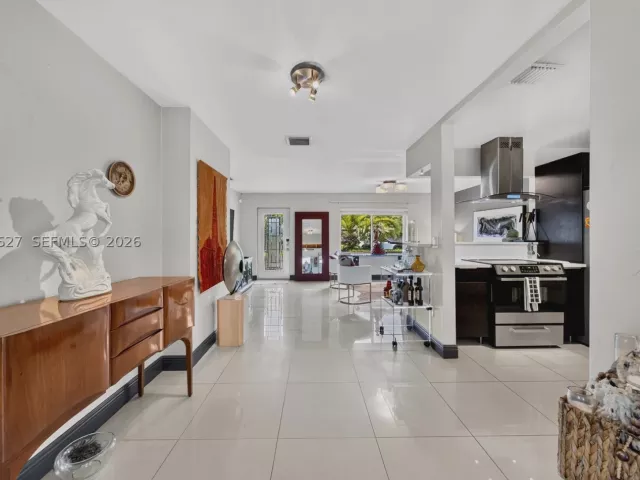 Продажа дома по адресу 467 NE 129th St - фото 8883789