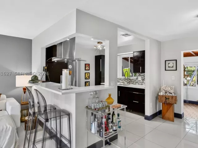 Продажа дома по адресу 467 NE 129th St - фото 8883790