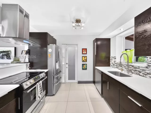 Продажа дома по адресу 467 NE 129th St - фото 8883793