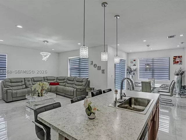 Продажа дома по адресу 27563 SW 133rd Ave - фото 8919950