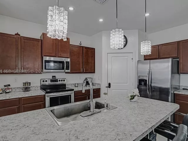 Продажа дома по адресу 27563 SW 133rd Ave - фото 8919954