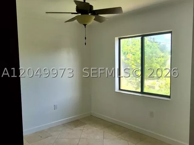 Продажа дома по адресу 3711 SW 122nd Ave - фото 8916188
