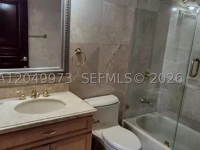 Продажа дома по адресу 3711 SW 122nd Ave - фото 8916190